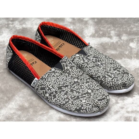 Toms Keith Haring Chalkboard Mesh Slip On Classic Flats Womens Size 7 - Picture 1 of 14